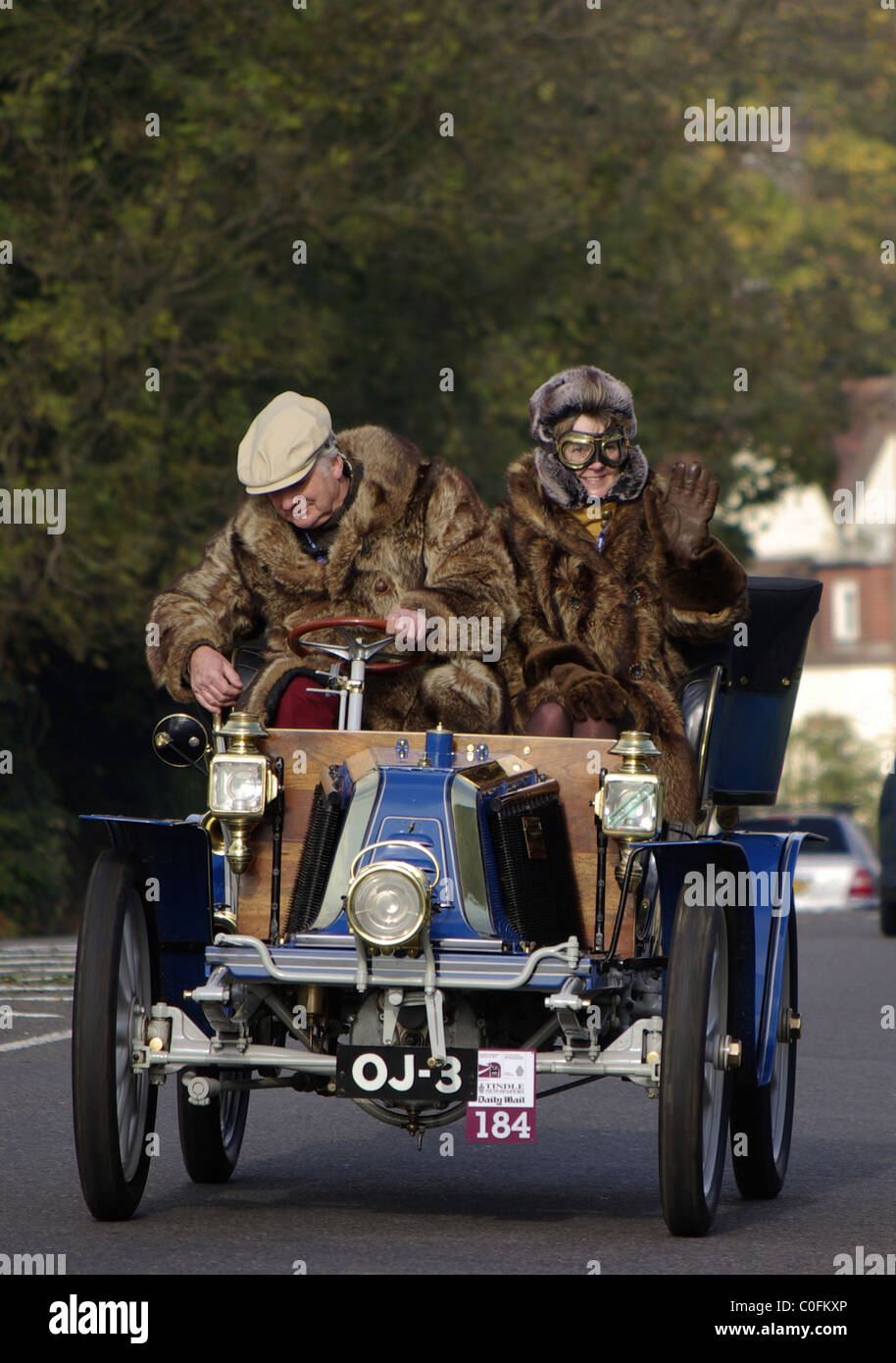 Un 1902 auto Renault su Londra a Brighton Veteran Car Run nel 2008 a Patcham, Brighton East Sussex, Inghilterra Foto Stock