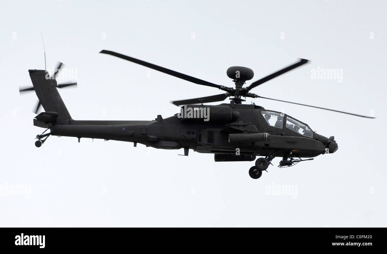 Attacco Apache elicottero in volo Foto Stock