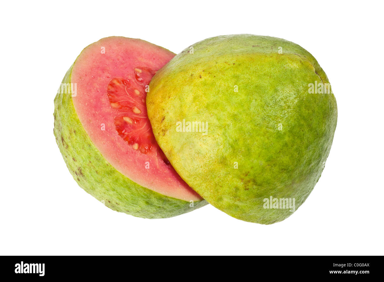 Unire le due metà della rosa di guava isolati su sfondo bianco Foto Stock