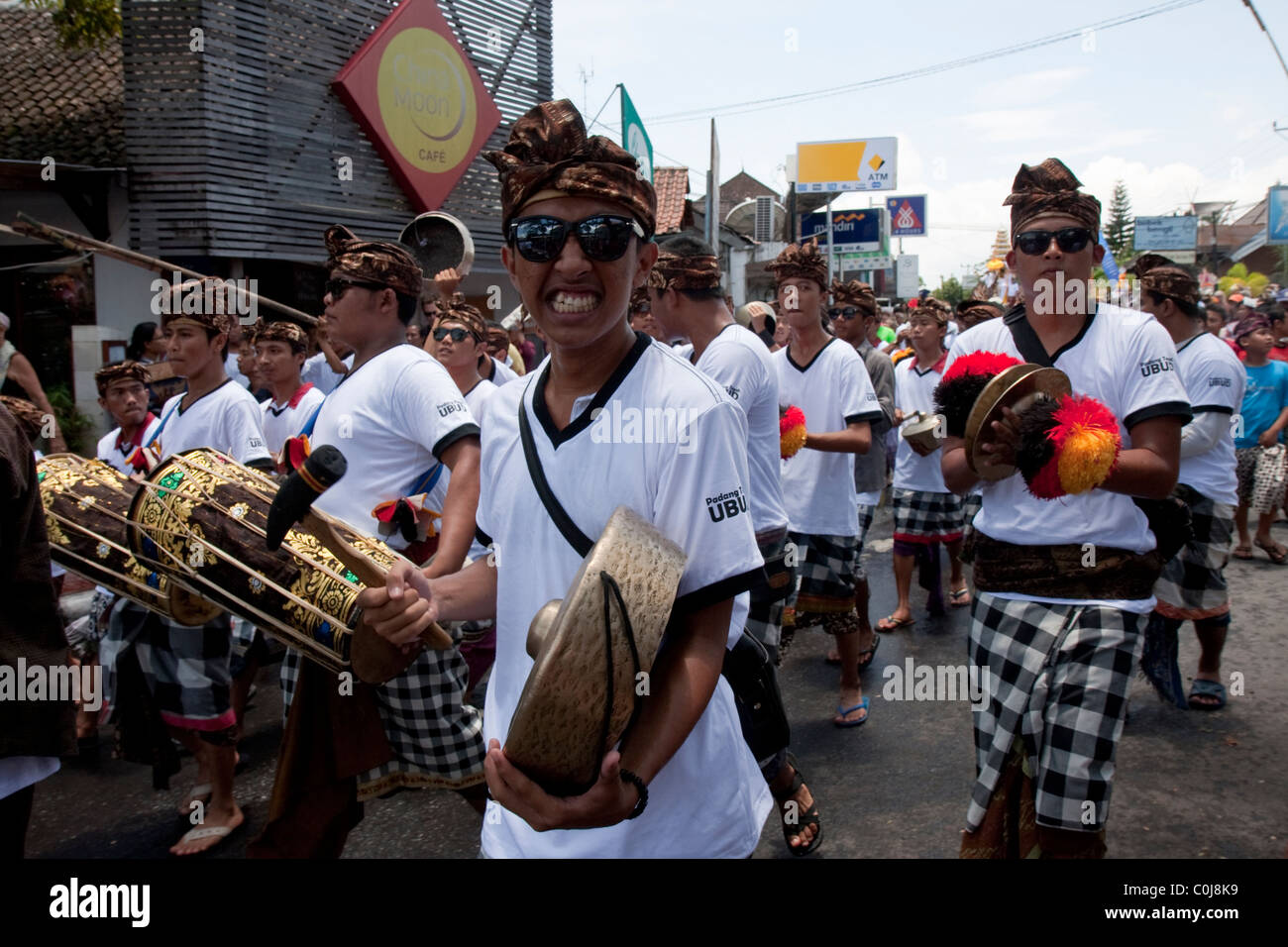 La cremazione in Ubud, Bali, Indonesia. Cremazioni sono parte di indù cultura Balinese e tradizioni. Foto Stock