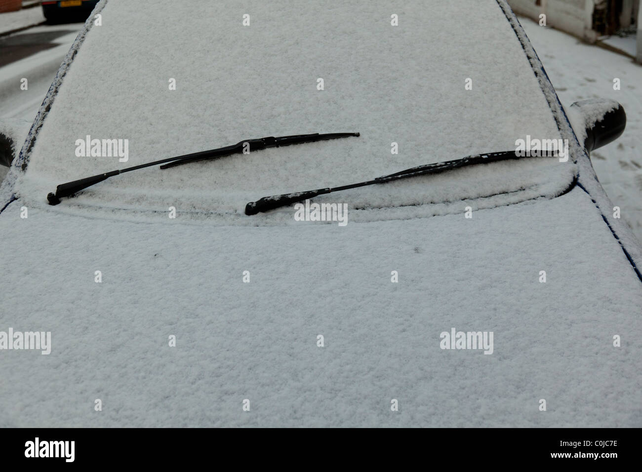 Coperte di neve parabrezza auto Foto Stock