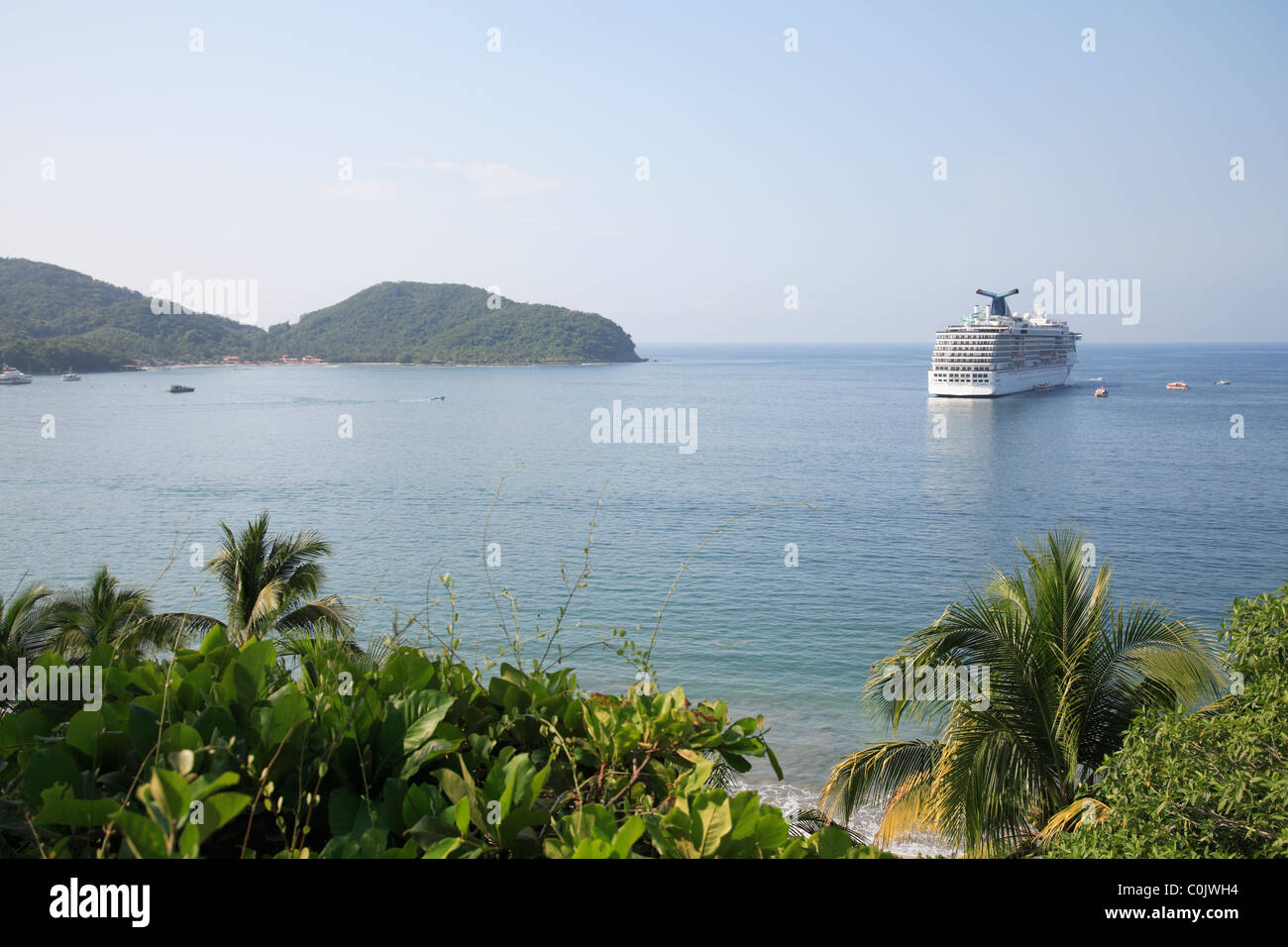 La nave di crociera, Playa La Ropa, Oceano Pacifico, Zihuatanejo, Guerrero membro, Messico, America del Nord Foto Stock