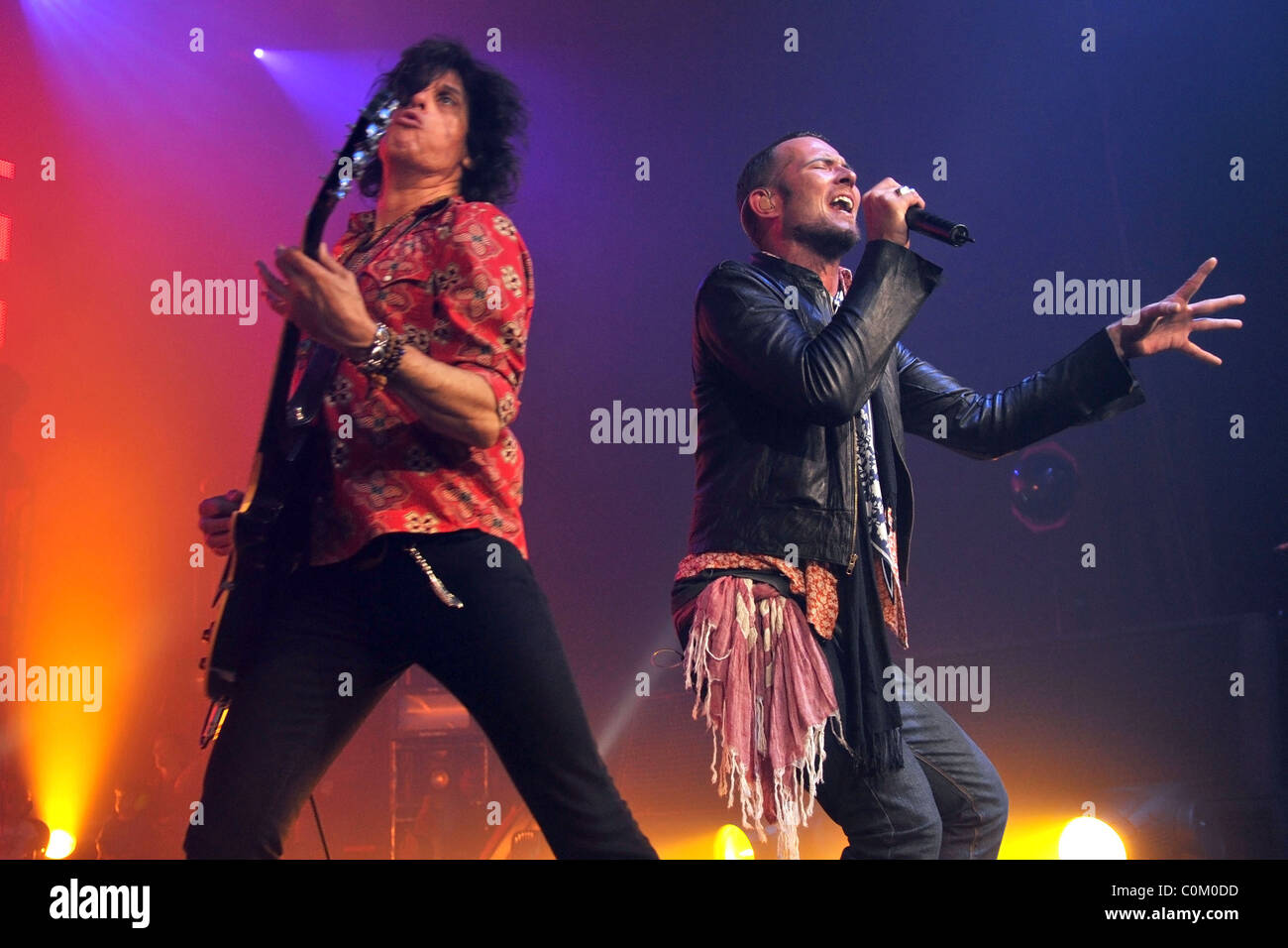 Dean cetta e Scott Wieland della Stone Temple Pilots eseguire all'Hard Rock Live in Seminole Hard Rock Hotel e Foto Stock