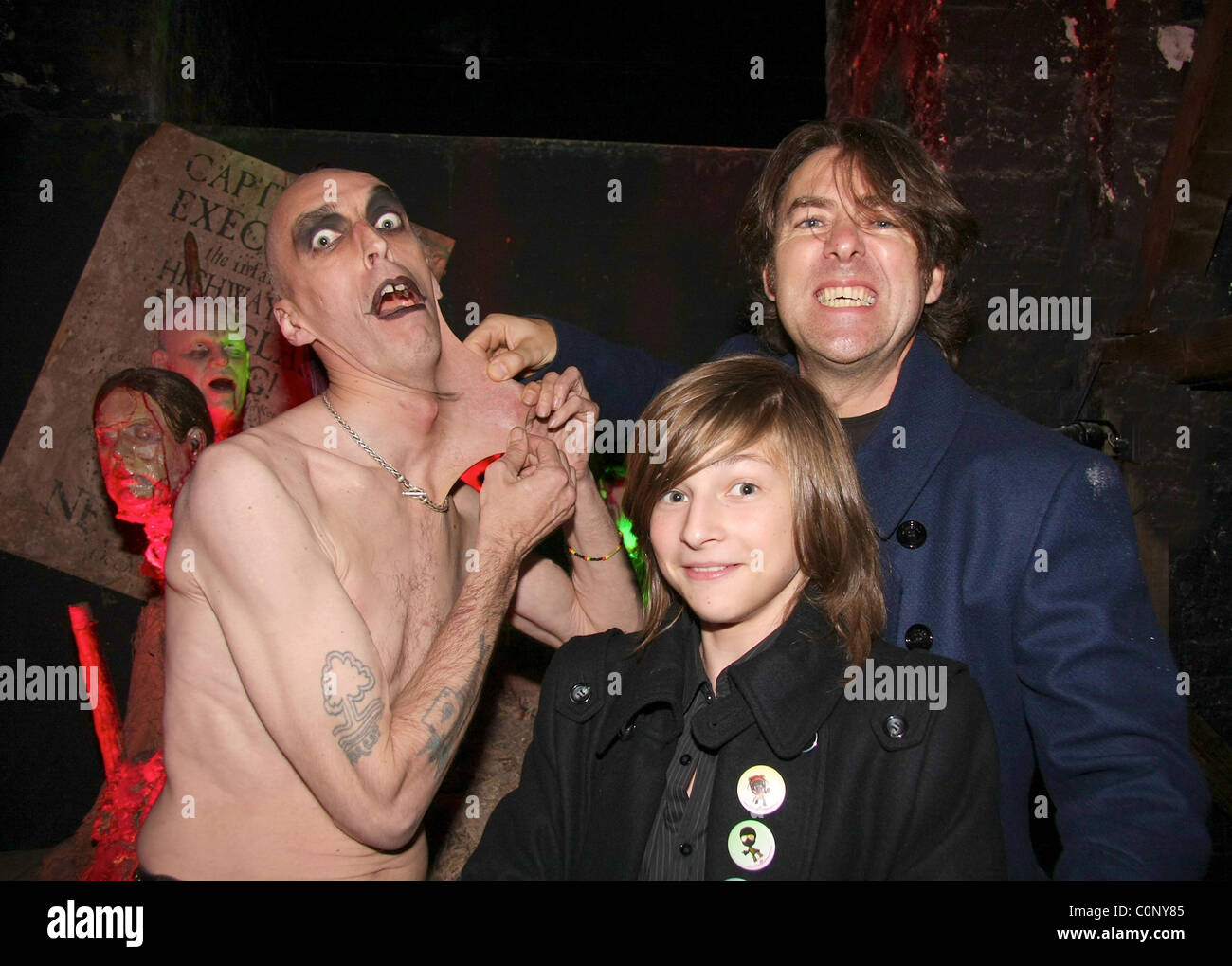 Jonathan Ross e Harvey Kirby Ross London Dungeon Fear-Fest launch party di Londra - Inghilterra - 14.10.08 Foto Stock