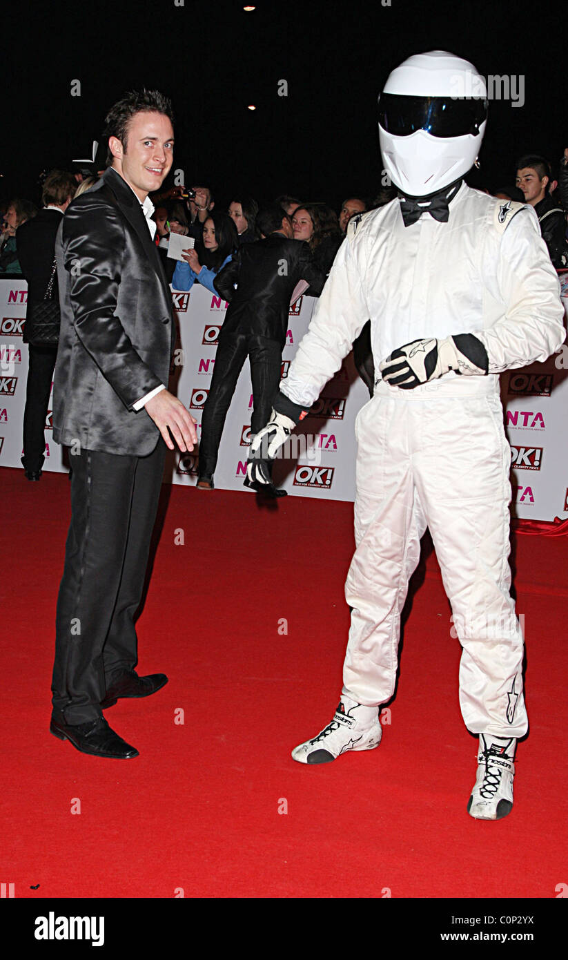 Gary Lucy e la Stig National Television Awards 2008 tenutosi presso la Royal Albert Hall Arrivi - Londra, Inghilterra - 29.10.08 Foto Stock