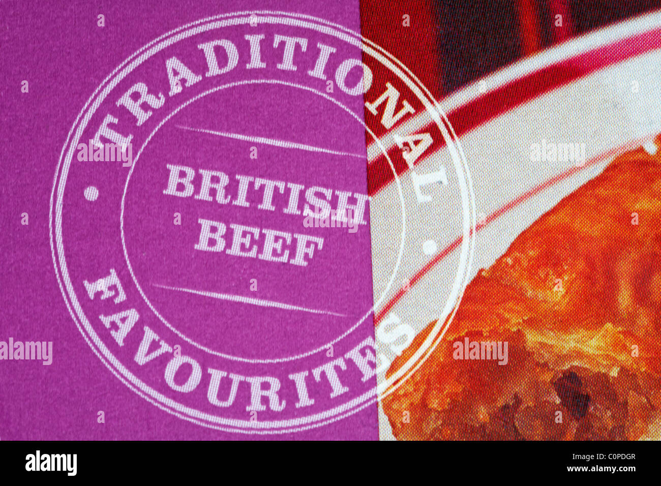 La carne di manzo britannica tradizionale simbolo preferiti logo sul lato di un Marks & Spencer bistecca scozzese casella a torta Foto Stock