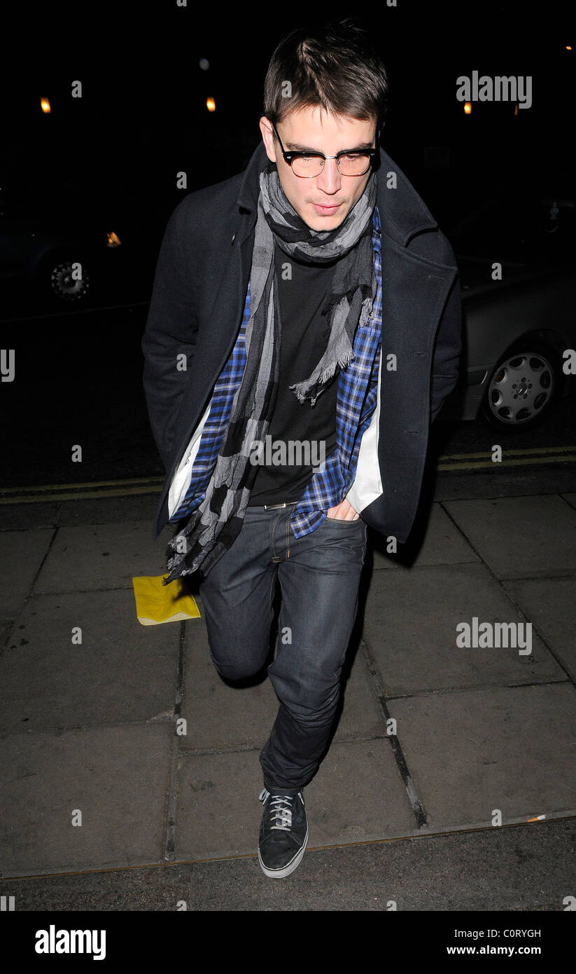 Josh Hartnett lasciando Bungalow 8 night club a 3.00am Londra Inghilterra - 12.12.08 sarà Alexander/ Foto Stock