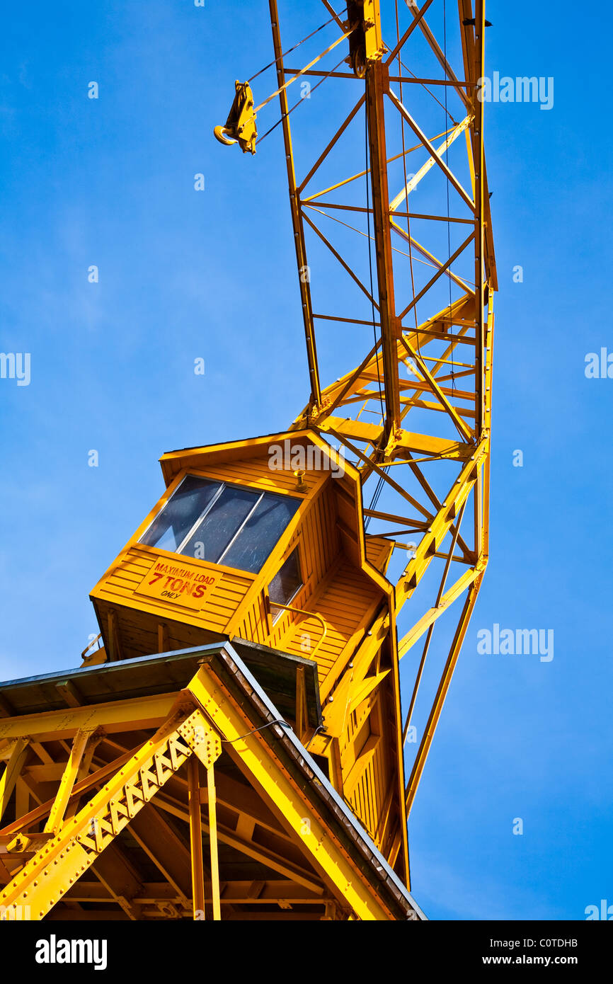 Immagine astratta di un vecchio yellow crane Foto Stock