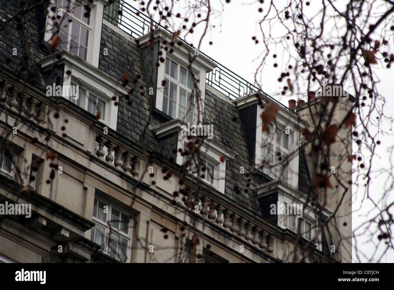 Finestre Dormer di edificio in Lincoln' s Inn campi, City of London area di Londra, Inghilterra, Regno Unito Foto Stock