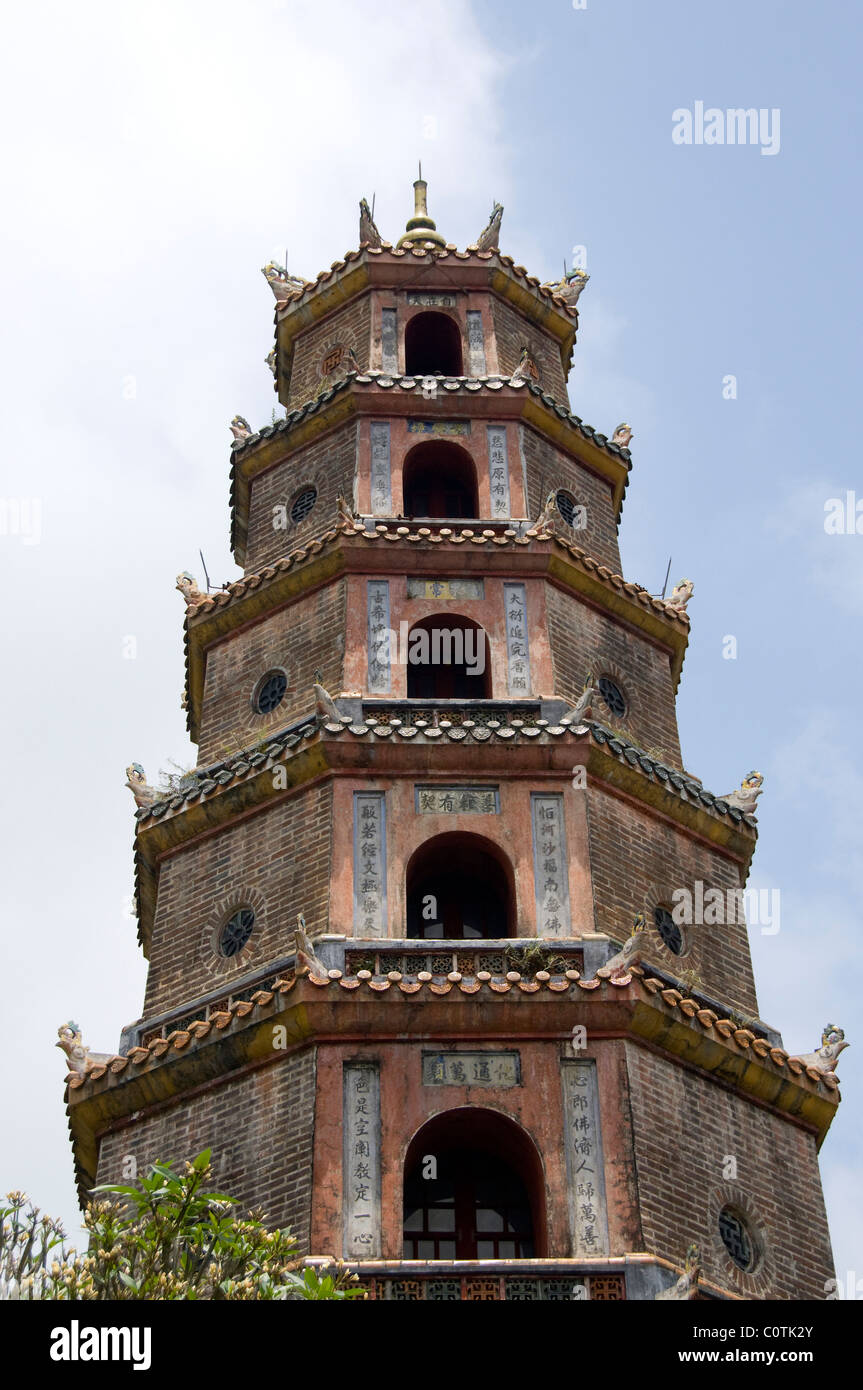 Asia, Vietnam, Da Nang.vecchia capitale imperiale di Hue. Thien Mu Pagoda. Foto Stock