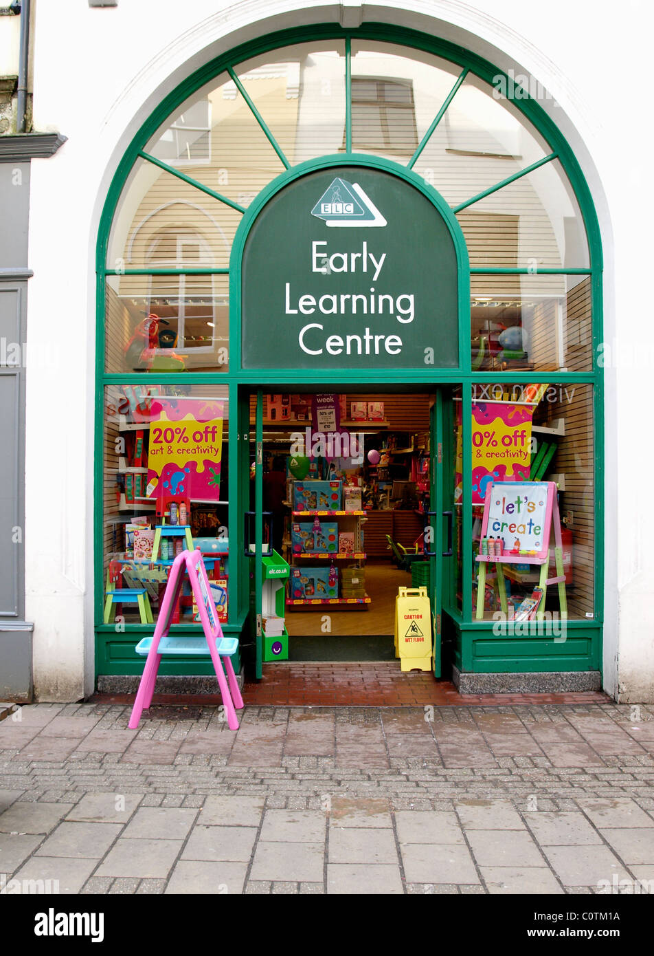 Early Learning Center shop, Barnstaple, Devon, Regno Unito Foto Stock