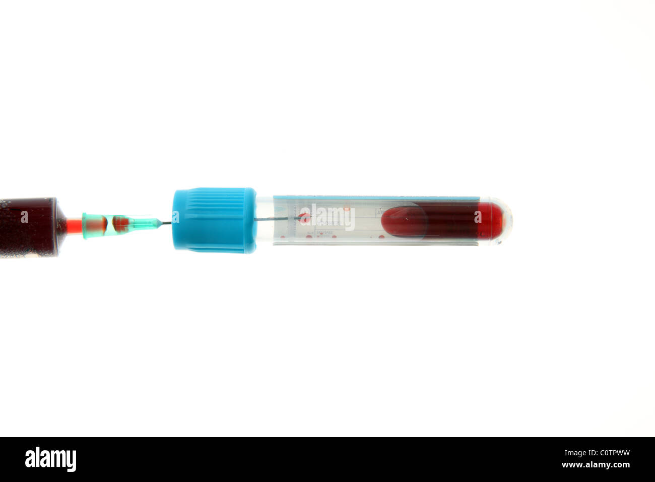 Sangue che viene inserito in una fiala Foto Stock