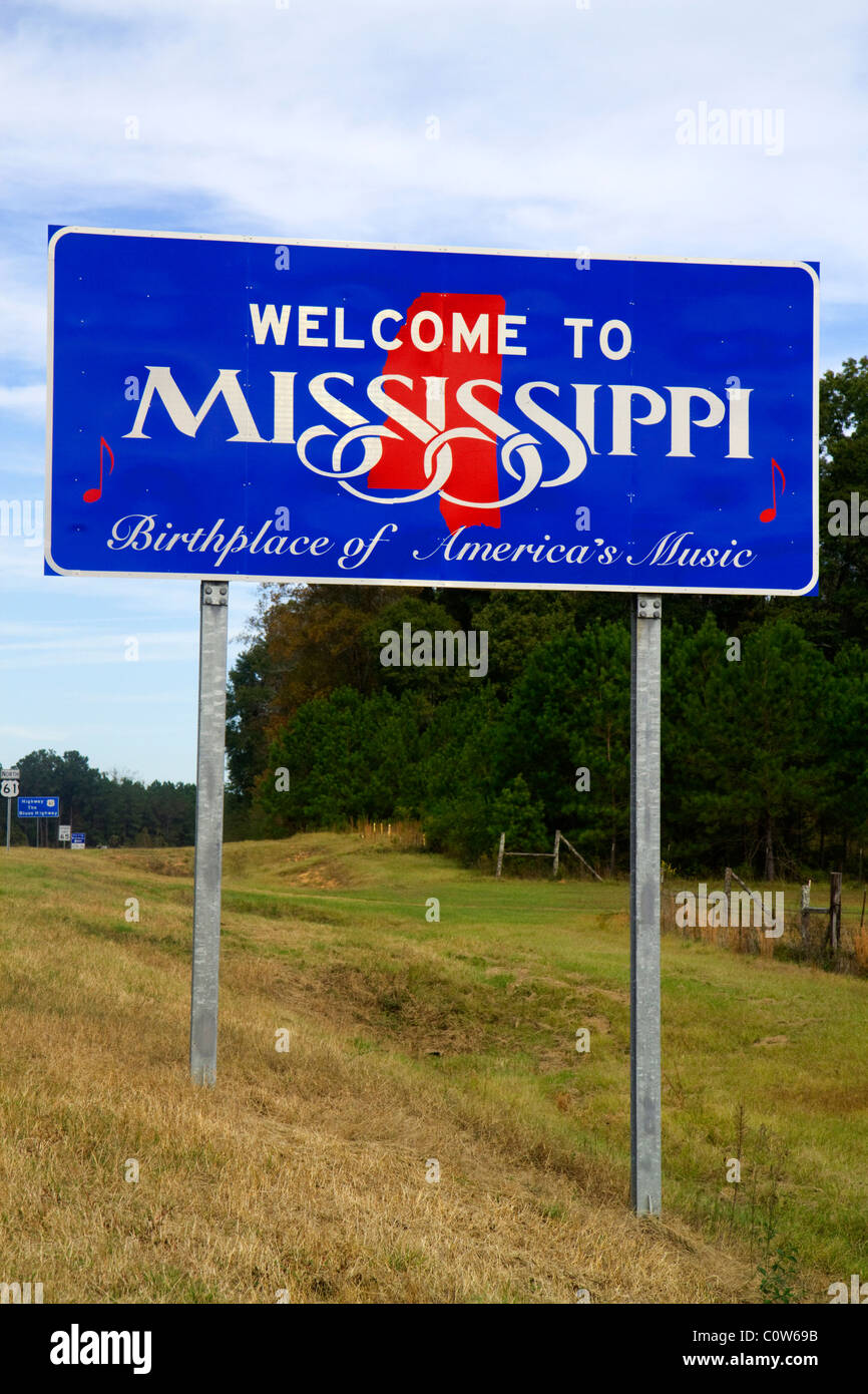 Benvenuti al Mississippi cartello stradale presso la Louisiana di confine sulla US Highway 61. Foto Stock