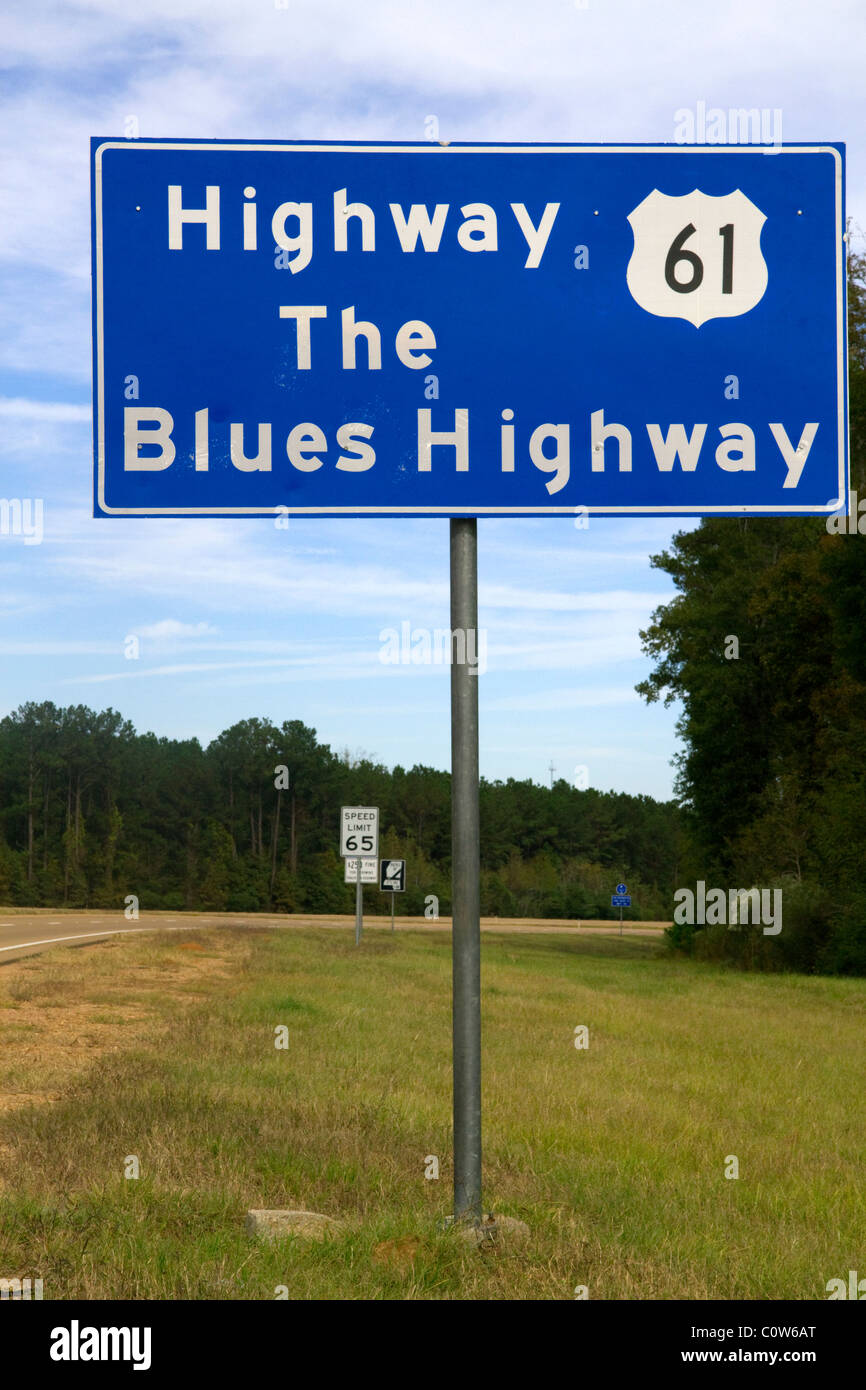 Cartello stradale marcatura US Highway 61, il Blues Highway presso il Mississippi e la Louisiana confine. Foto Stock