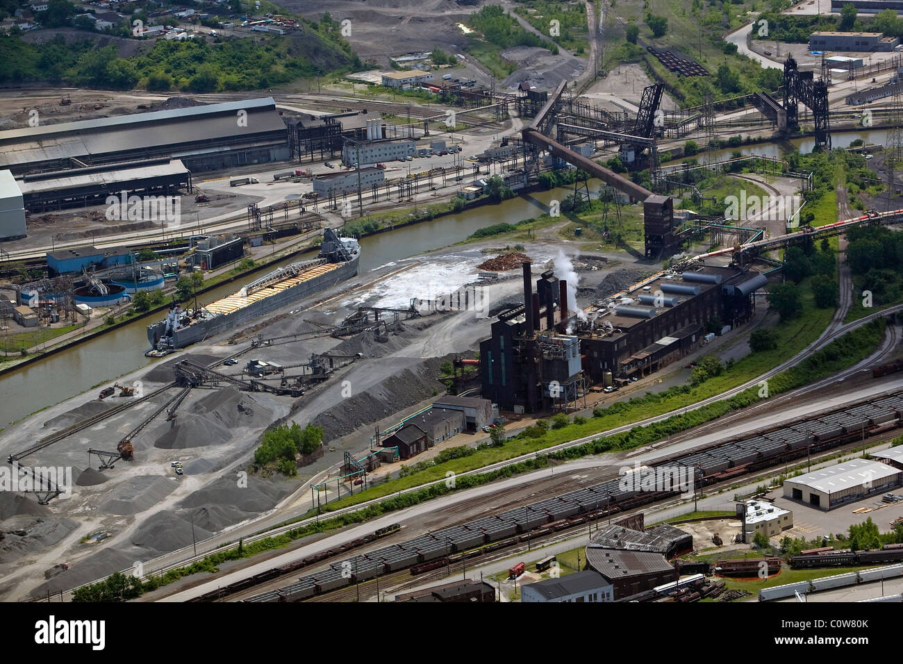 Vista aerea di acciaio di cui sopra area industriale Cuyahoga river Cleveland Ohio Foto Stock