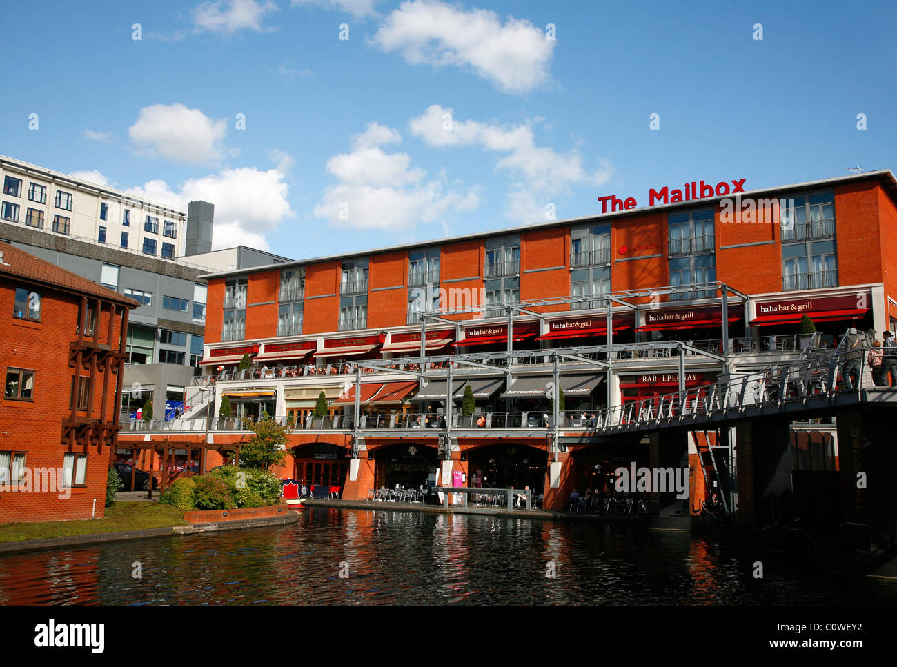 La casella di posta il complesso shopping con molti ristoranti e caffetterie. Birmingham, Inghilterra, Regno Unito. Foto Stock