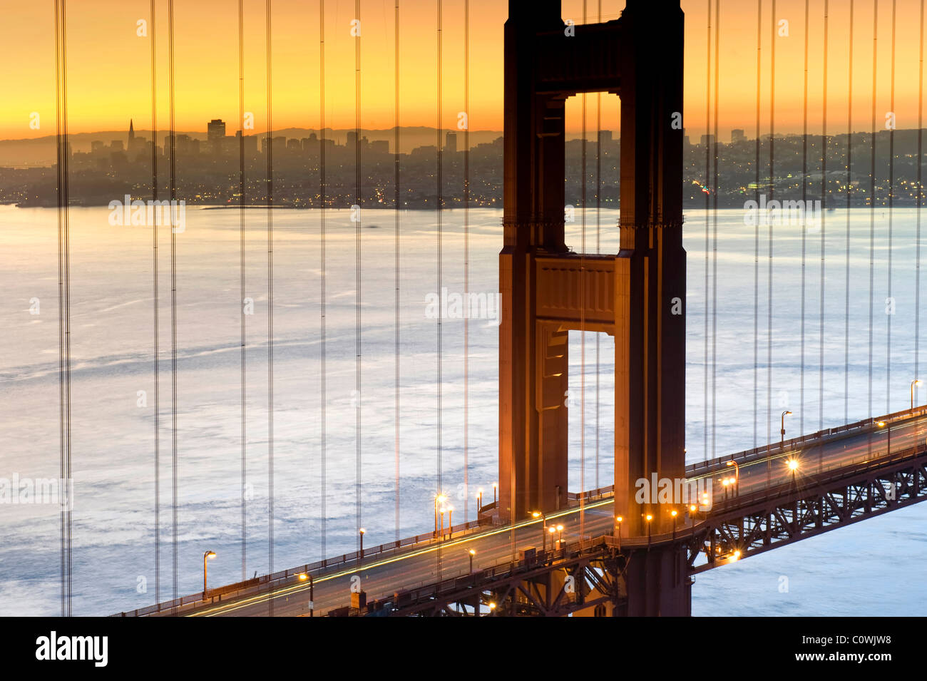 Stati Uniti, California, San Francisco, skyline della città e il Golden Gate Bridge Foto Stock