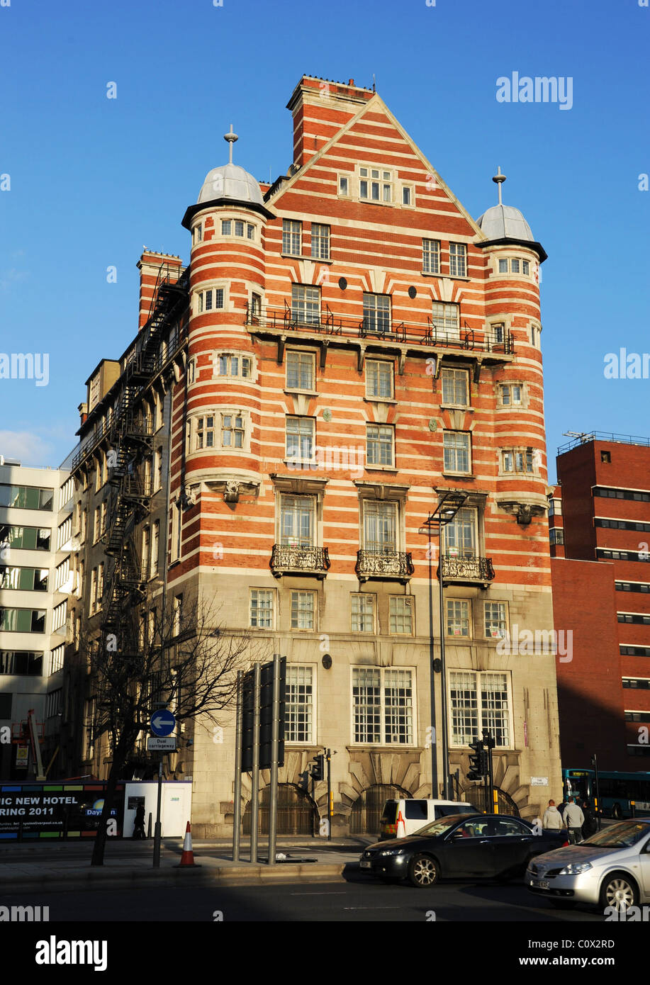 La White Star Line building, Liverpool, Regno Unito. Il naufragio del Titanic è stato annunciato da uno dei balconi. Foto Stock