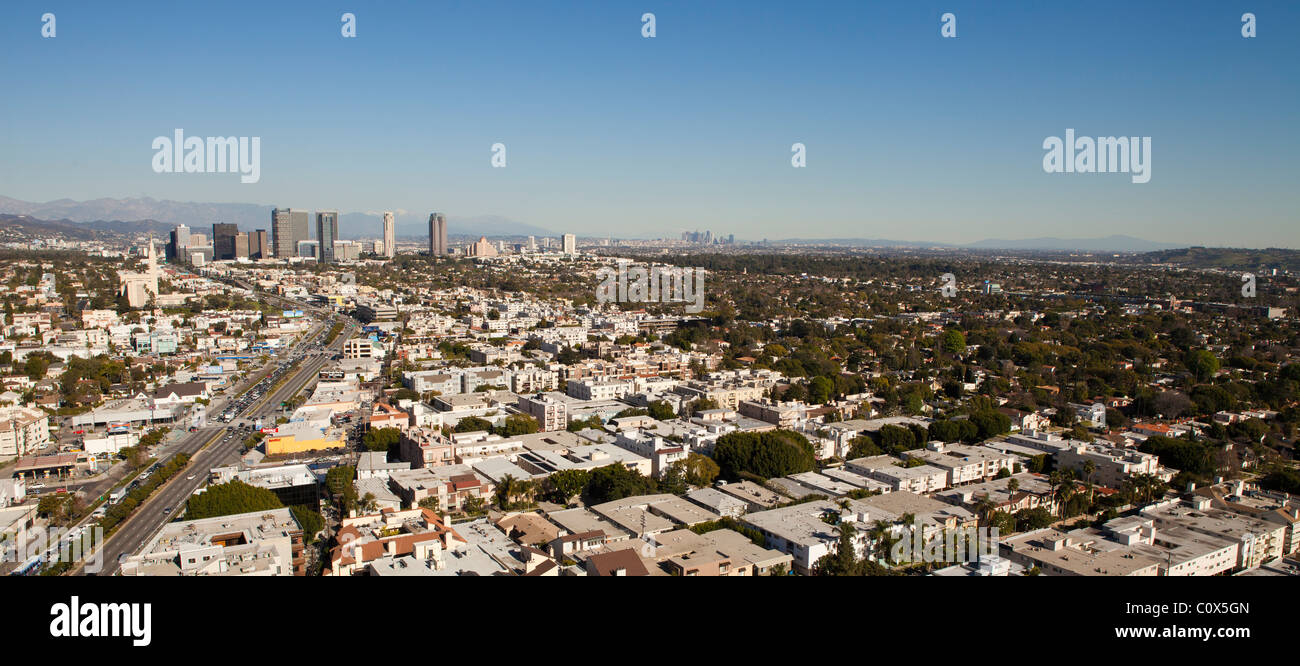 Vista del West Los Angeles guardando ad est. Visualizzazione include Century City, West Hollywood, Hollywood e Los Angeles. Foto Stock