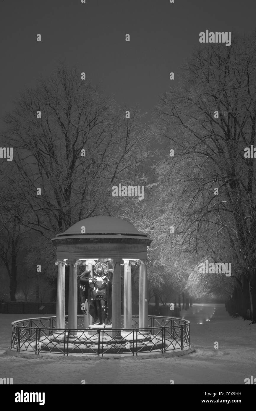War Memorial, Parco di cava, neve invernale, sera, Shrewsbury, Shropshire, Inghilterra, UK, Regno Unito, GB Gran Bretagna British Foto Stock
