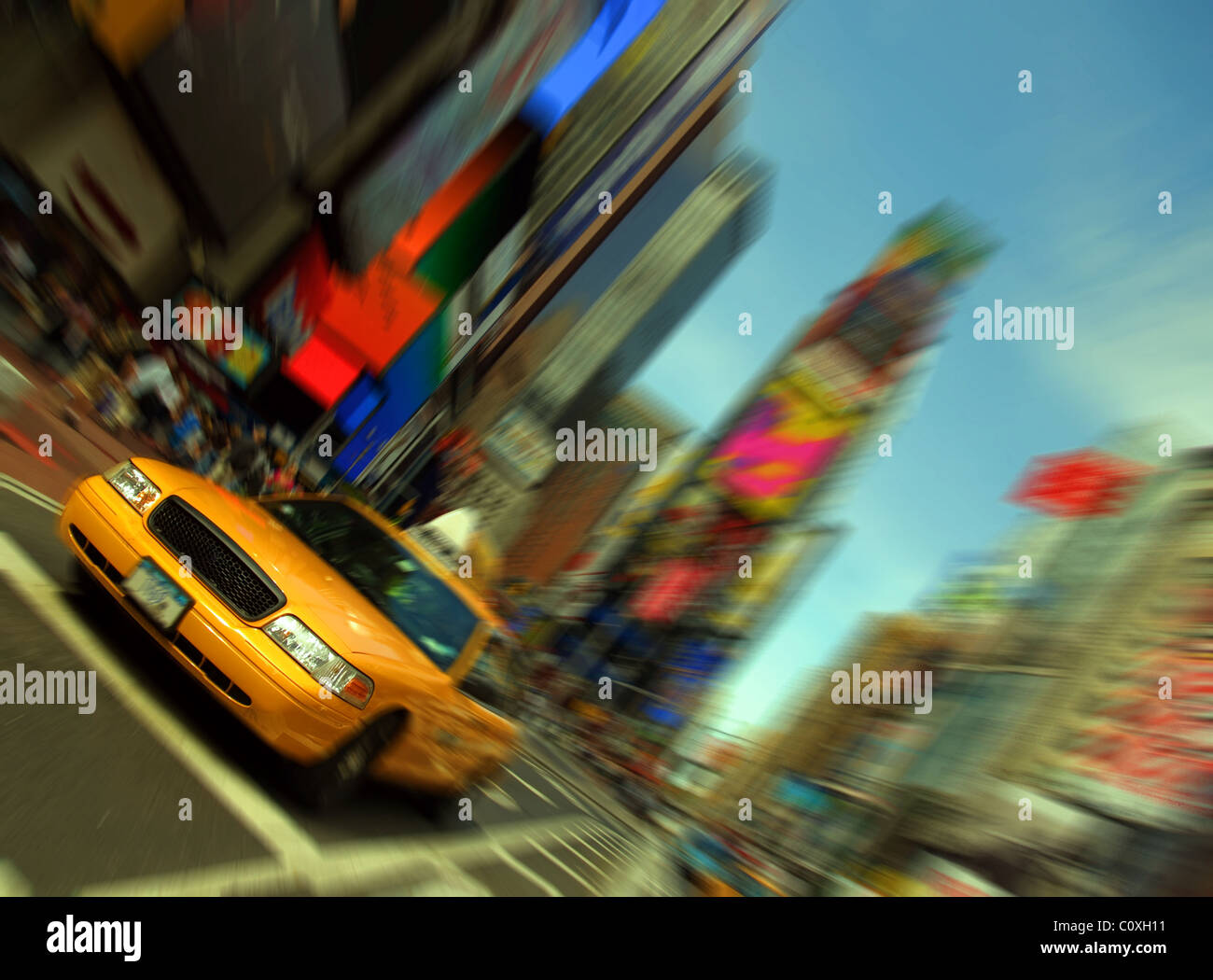 Foto New York City Taxi, sfocatura movimento di messa a fuoco, Times Square Foto Stock