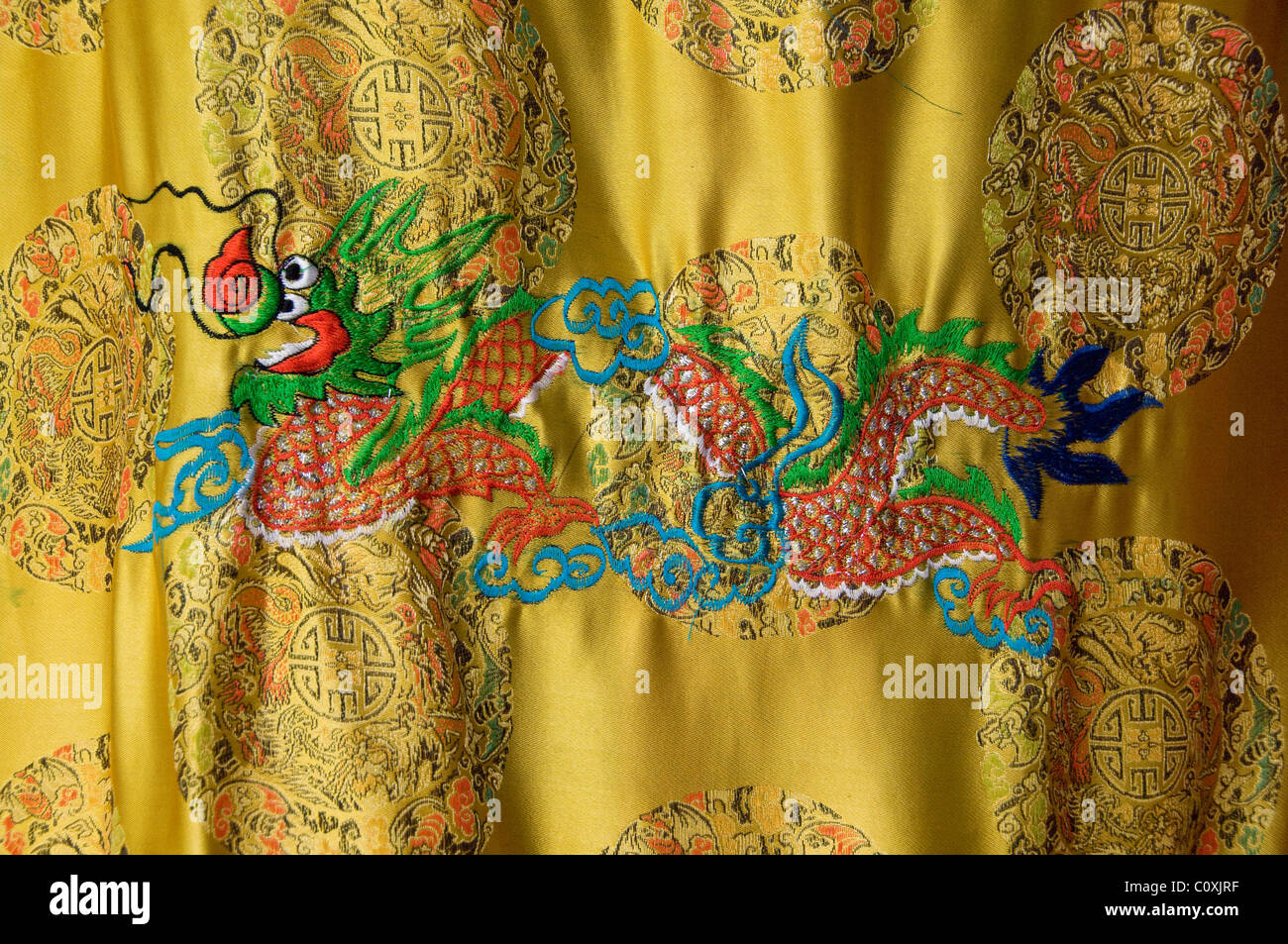 Asia, Vietnam, Da Nang. Antica capitale imperiale di Hue. Drago in seta. Foto Stock