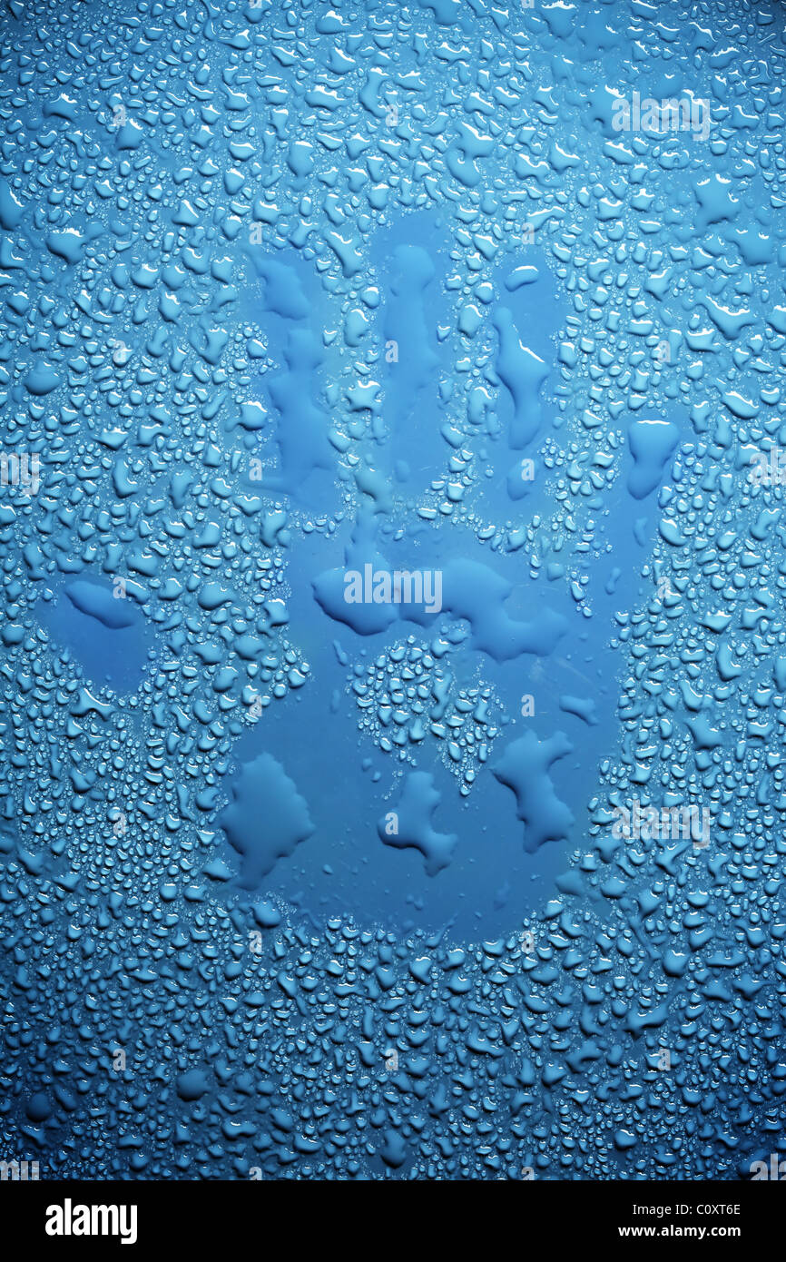 Stampa a mano in acqua scende Foto Stock