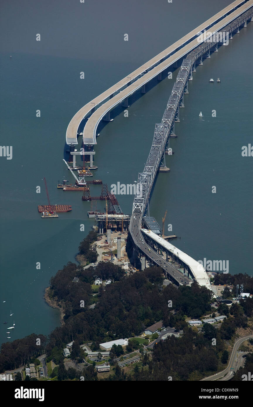 Vista aerea sopra la costruzione di sostituzione span di San Francisco Oakland Bay Bridge Foto Stock