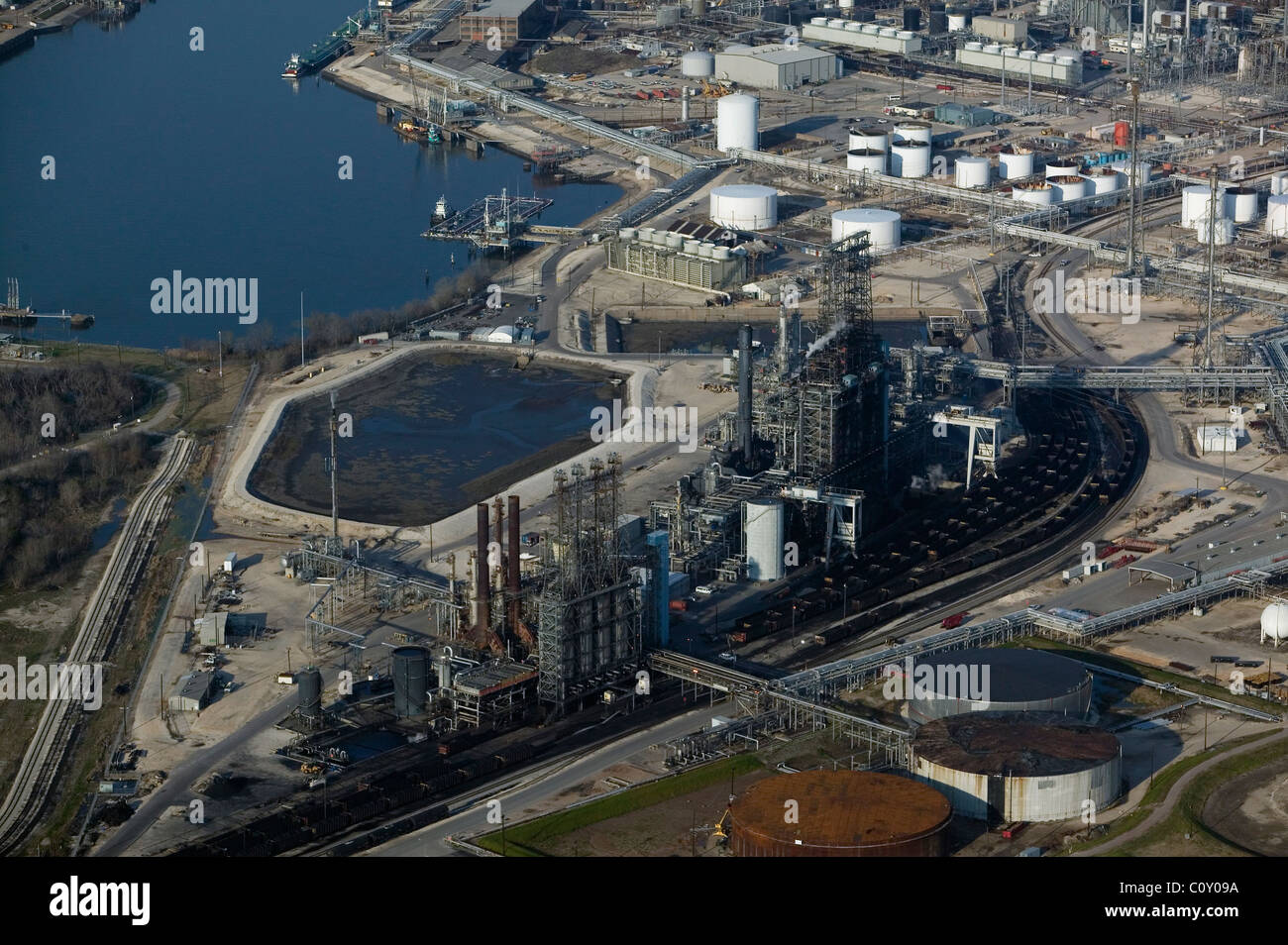 Vista aerea sopra complesso petrolchimico di Porto di Houston in Texas Foto Stock