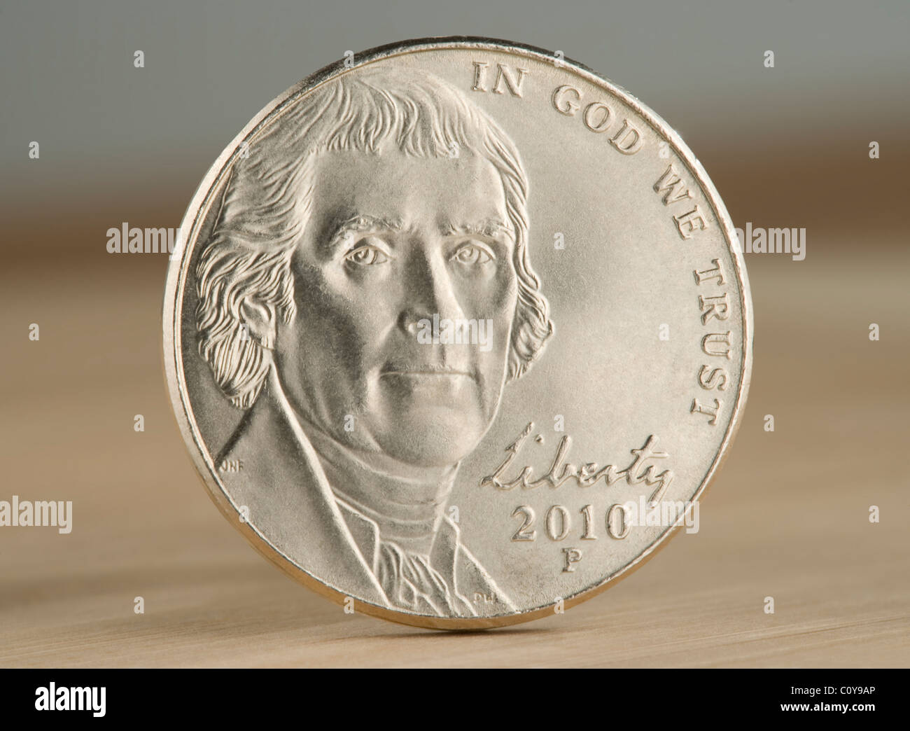 2010 Noi moneta di nichel. Il valore nominale di 5 centesimi di euro è ora inferiore al valore dei metalli in moneta. Foto Stock