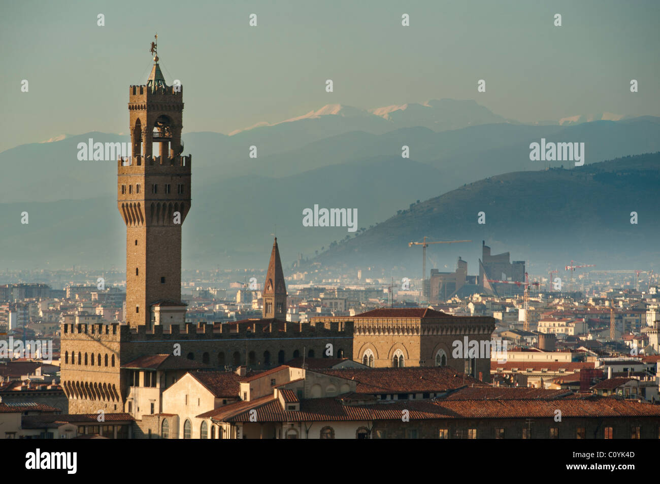 Torre Campanaria di Palazzo Vecchio, il municipio della città vecchia, a Firenze, Italia. Foto Stock