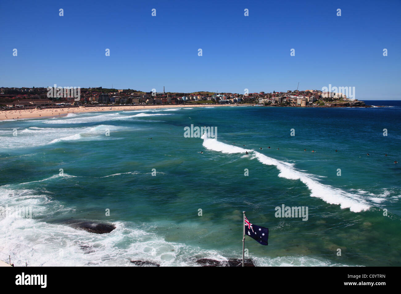 La spiaggia di Bondi da Iceberg Club di Sydney, Nuovo Galles del Sud, Australia Foto Stock