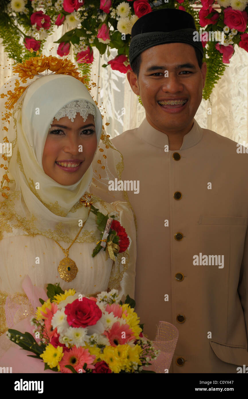 Sposa e lo sposo, musulmano matrimonio , bangkok, Thailandia Foto Stock