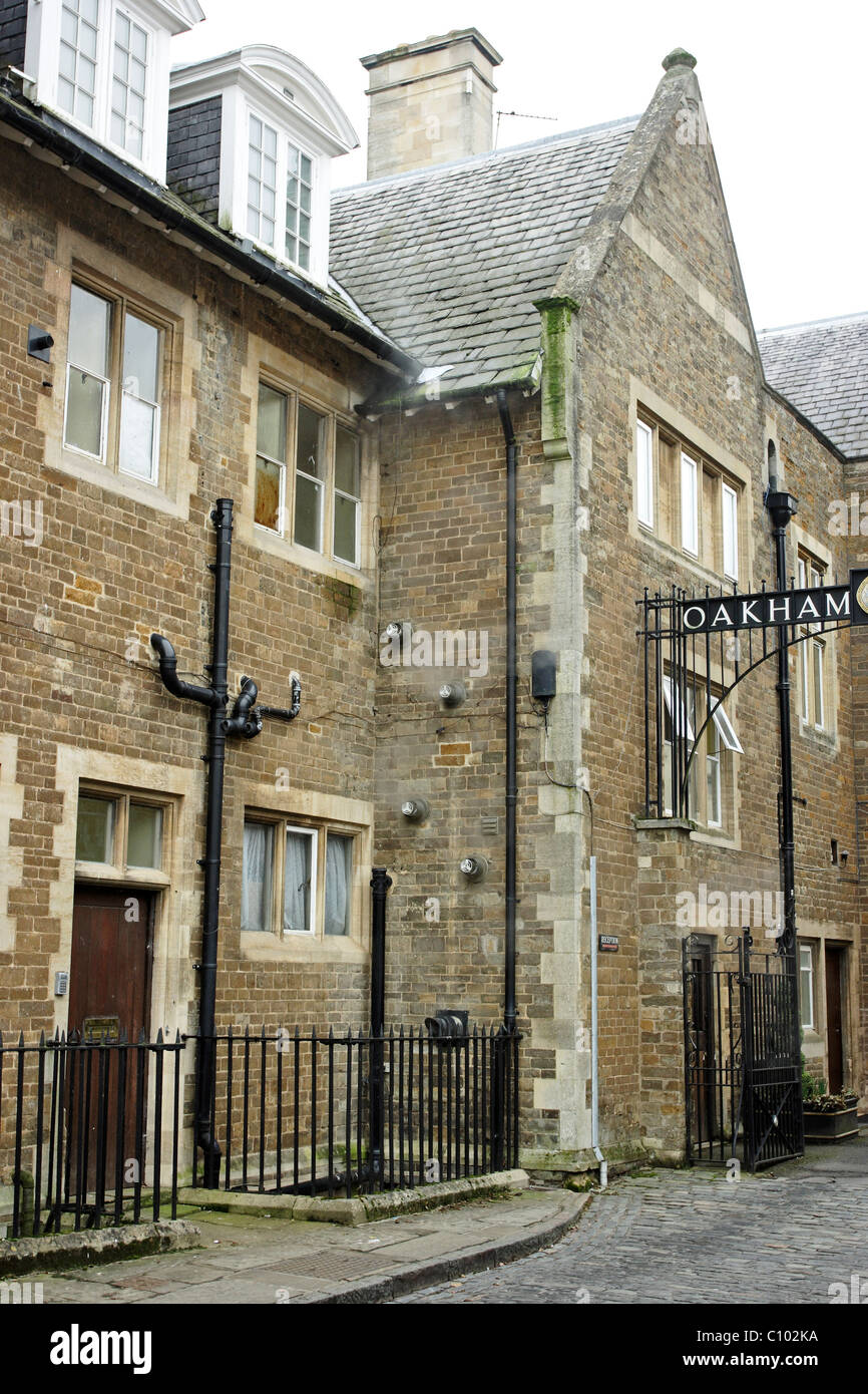 Una vista di alcuni dei vecchi edifici che comprendono Oakham School di Rutland Foto Stock