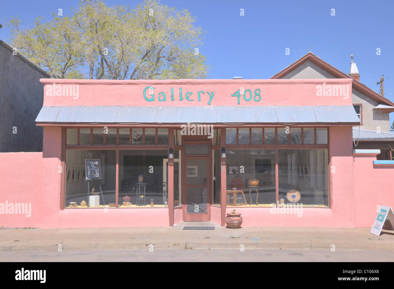 Gallery 408 rappresenta gli artisti di Lincoln County, in Carrizozo, Nuovo Messico. Foto Stock