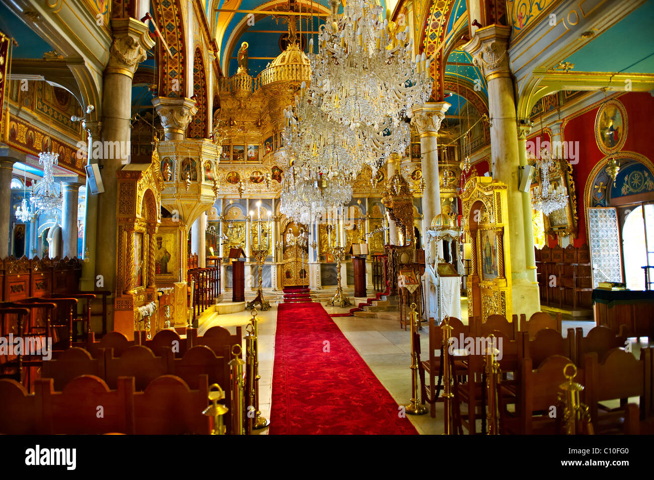 La inusuale interno barocco dei Greci Ortodossi Cattedrale Metropolitana di metamorfosi, Ermoupolis, Syros Island Foto Stock