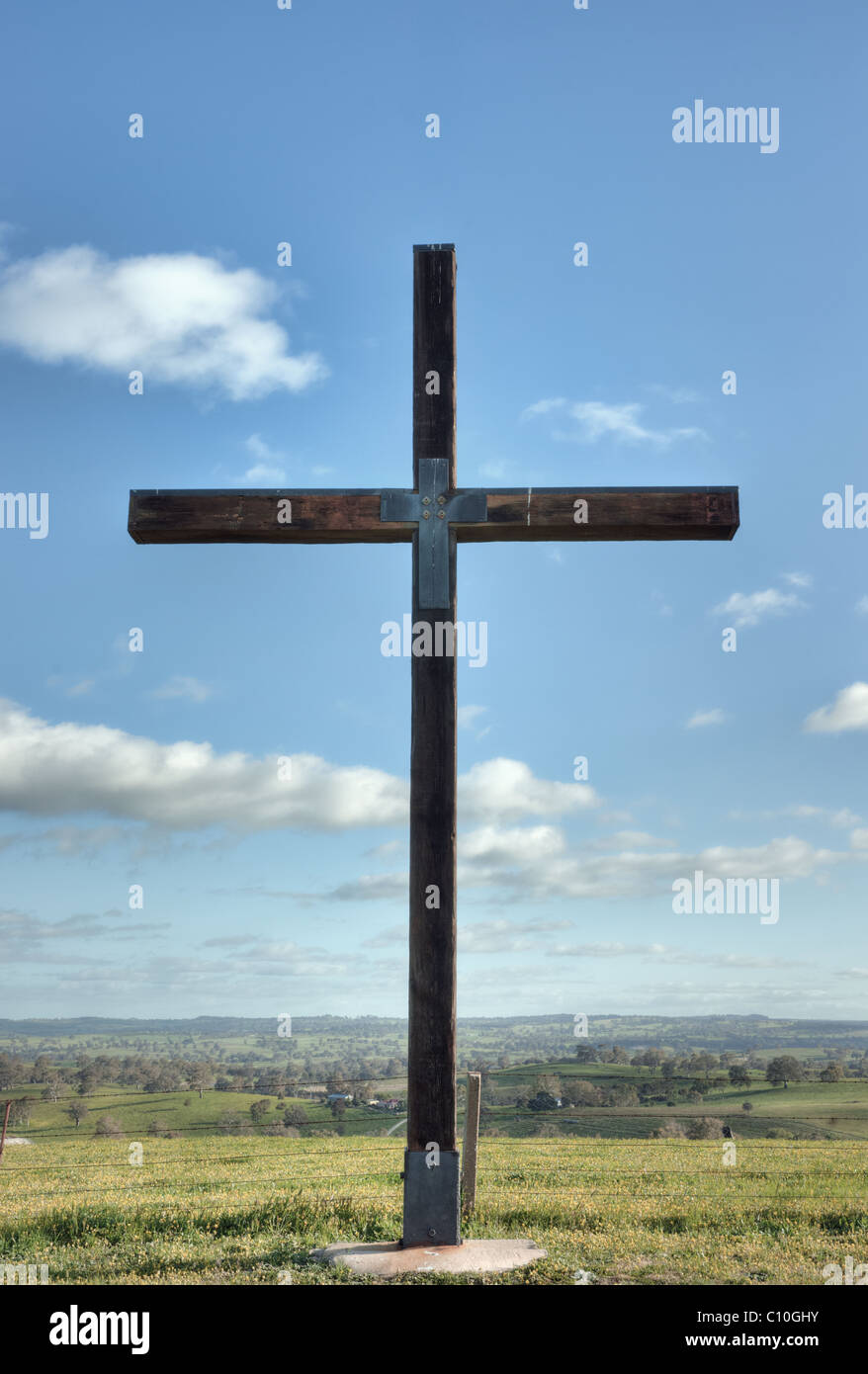Immagine di un cristiano croce di Cristo in un campo Foto Stock