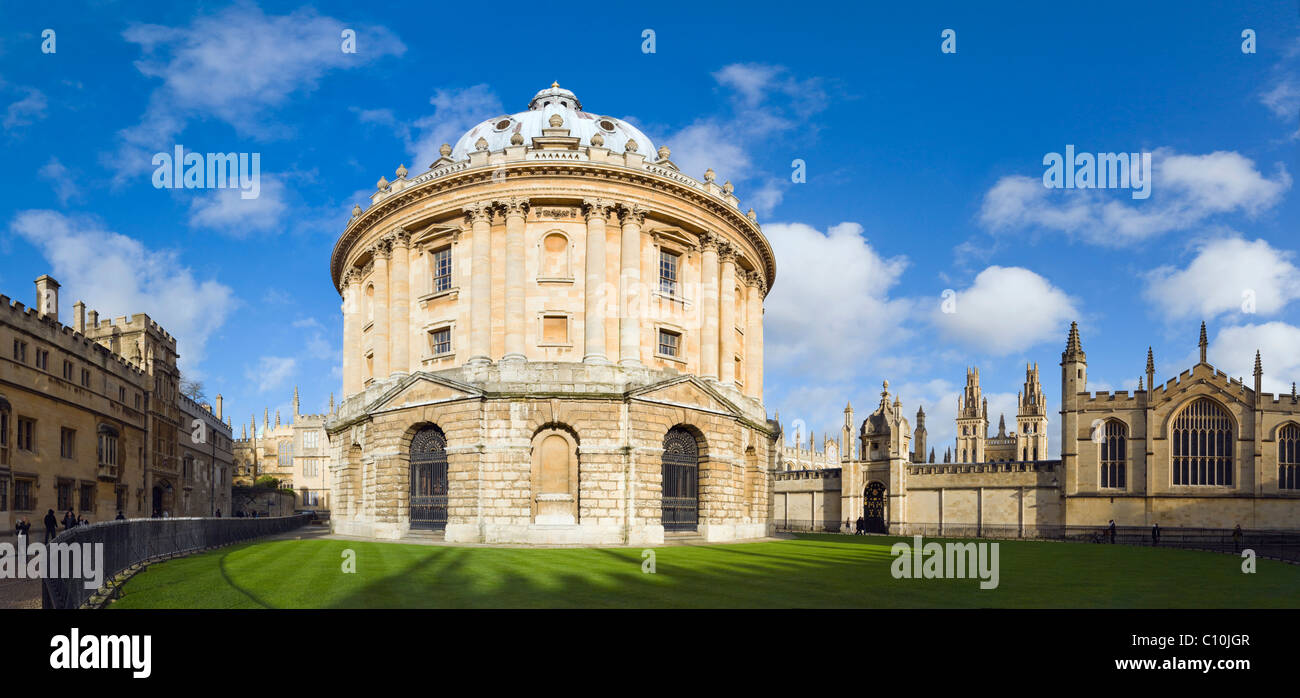 Panorama di Radcliffe Square con la Radcliffe Camera, Oxford, Oxfordshire, England, Regno Unito, Europa Foto Stock