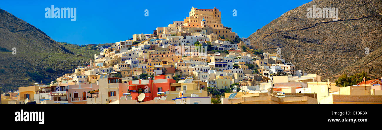 La città veneta qurter di Ano Syros sormontato dal Catholic basilica di San Giorgio, Syros [ Σύρος ] , greco isole Cicladi Foto Stock