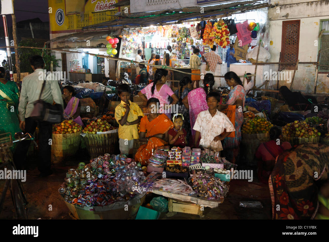 Mercato durante il Thaipusam Festival, festival indù, Palani, Tamil Nadu, Tamilnadu, Sud India, India, Asia Foto Stock
