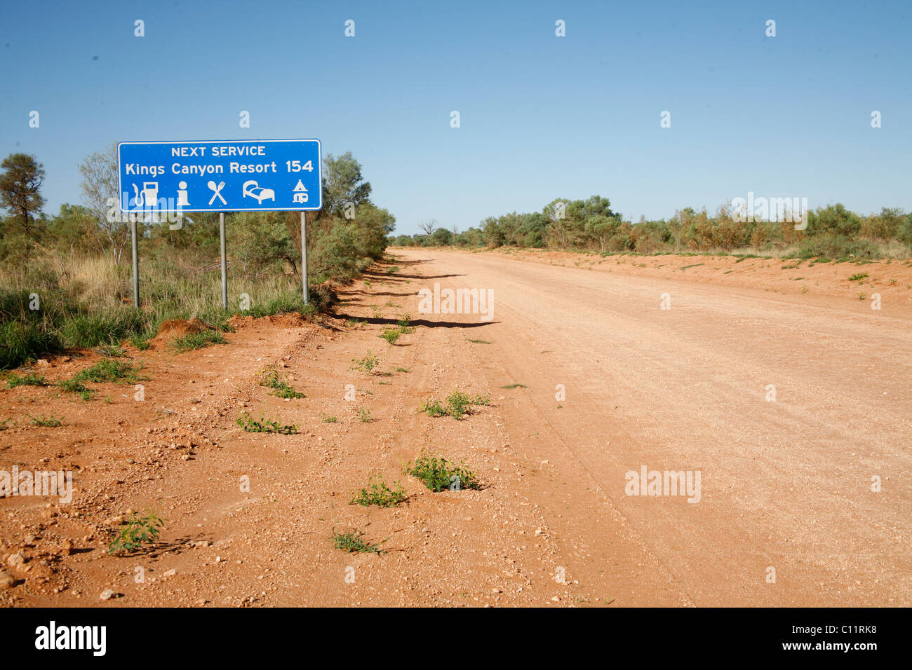 Strada sterrata nell'Outback australiano, Australia Foto Stock