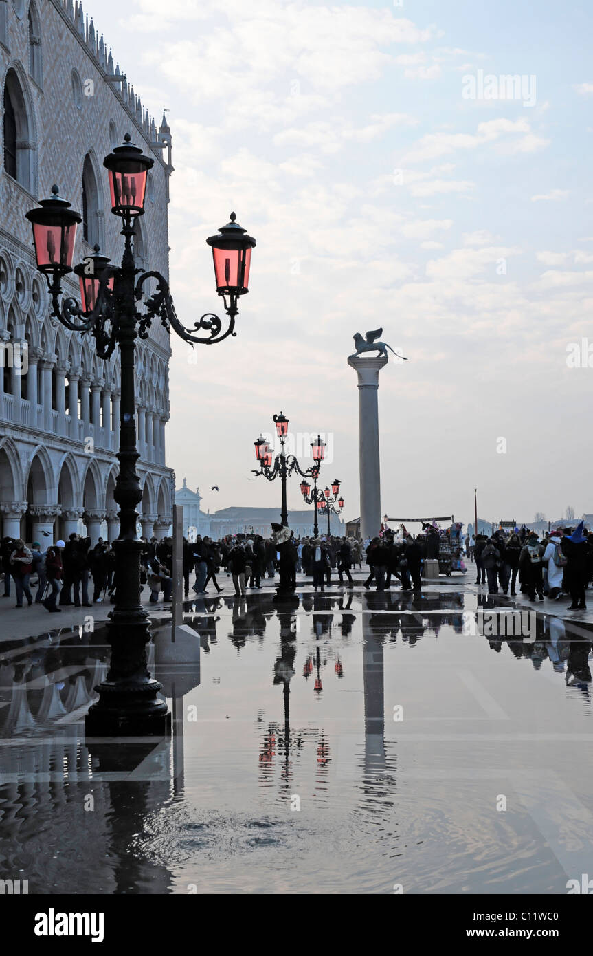 Acqua Alta, Piazza San Marco sotto l'acqua, Venezia, Veneto, Italia, Europa Foto Stock