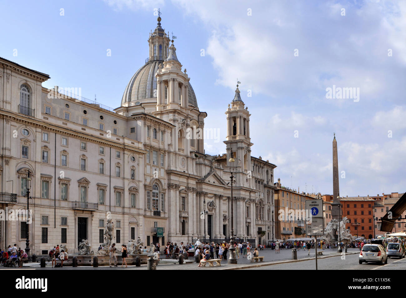 Palazzo Pamphili, Chiesa di Sant'Agnese in Agone, Obelisco, Piazza Navona, Roma, Lazio, l'Italia, Europa Foto Stock