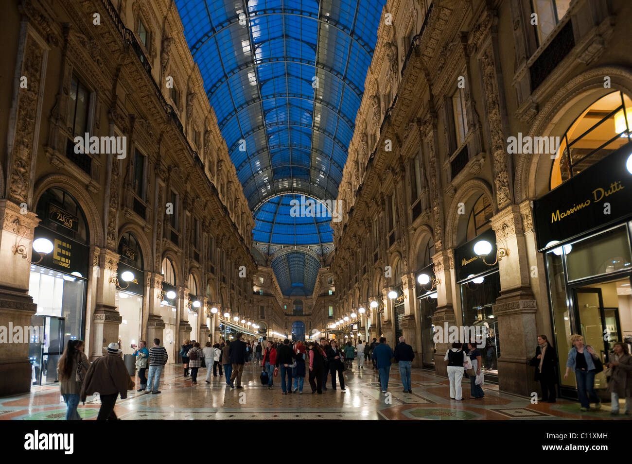 Galleria Vittorio Emanuele II shopping mall, arcade, Milano, Lombardia, Italia, Europa Foto Stock