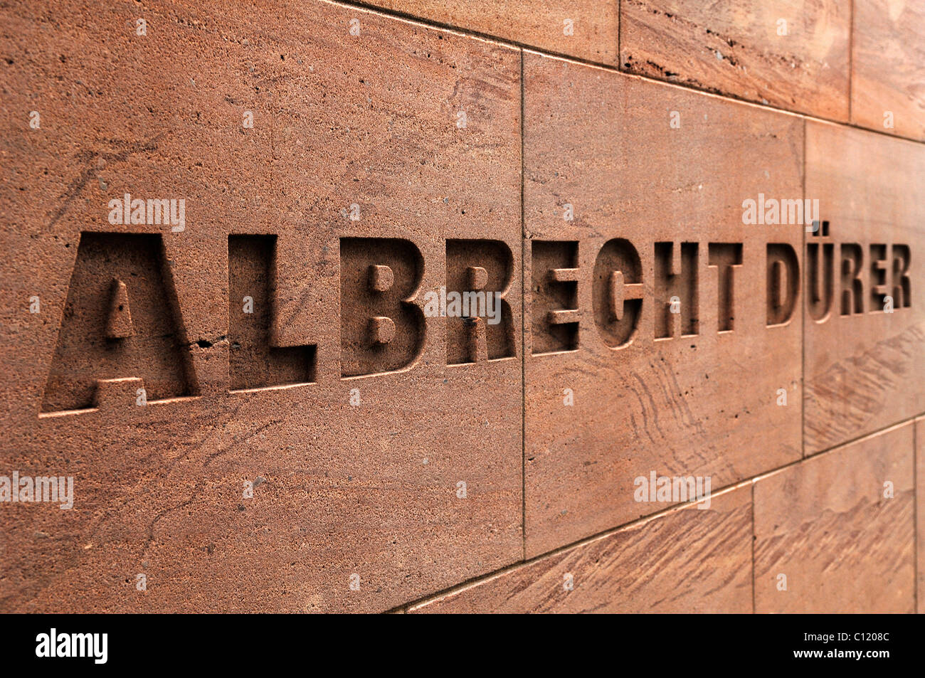 Scritte in rilievo con il nome dell'artista, Albrecht Dürer, il nuovo museo, Luitpoldstrasse 5, Norimberga, Media Franconia, Bavaria Foto Stock