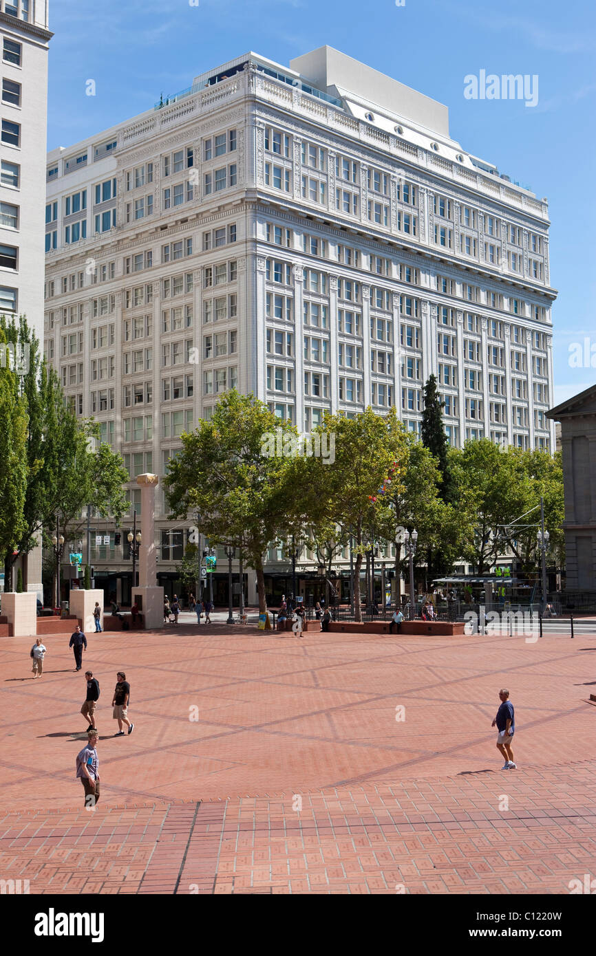 Vista della Pioneer Courthouse Square, Portland, Oregon, Stati Uniti d'America Foto Stock