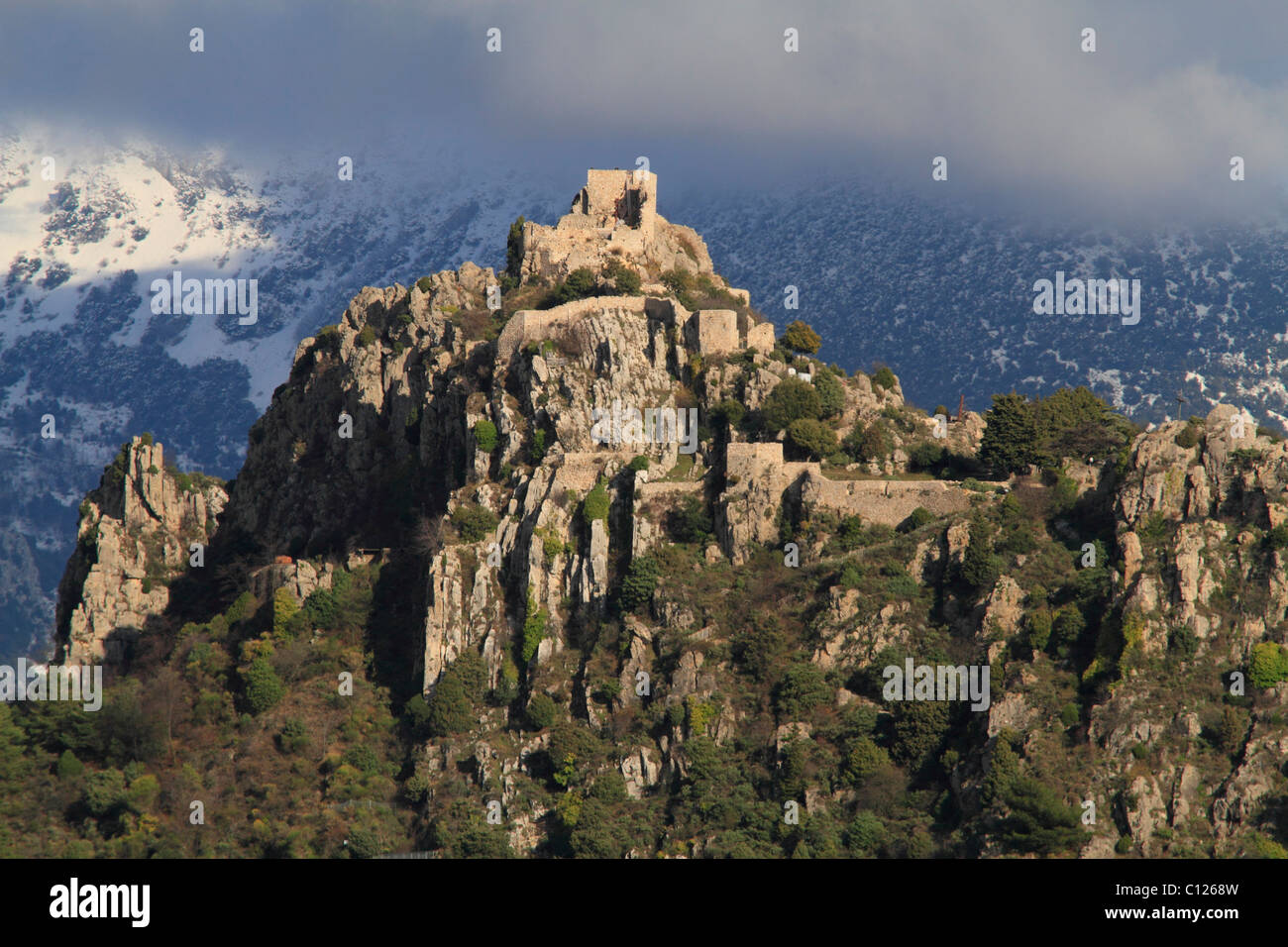 Rovine di Sainte Agnès castello, Sainte Agnès, il più alto villaggio di montagna sul Mediterraneo, Alpes Maritimes, Région Foto Stock