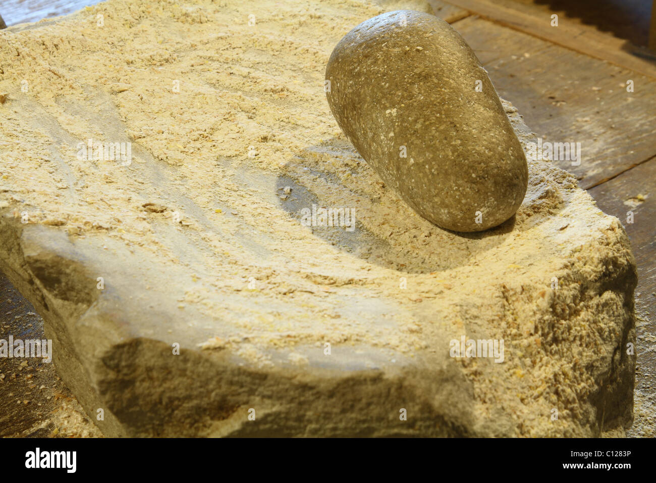 Massa a mano farina di mais. Bear's Mill. Greenville, Ohio, Stati Uniti d'America. Foto Stock