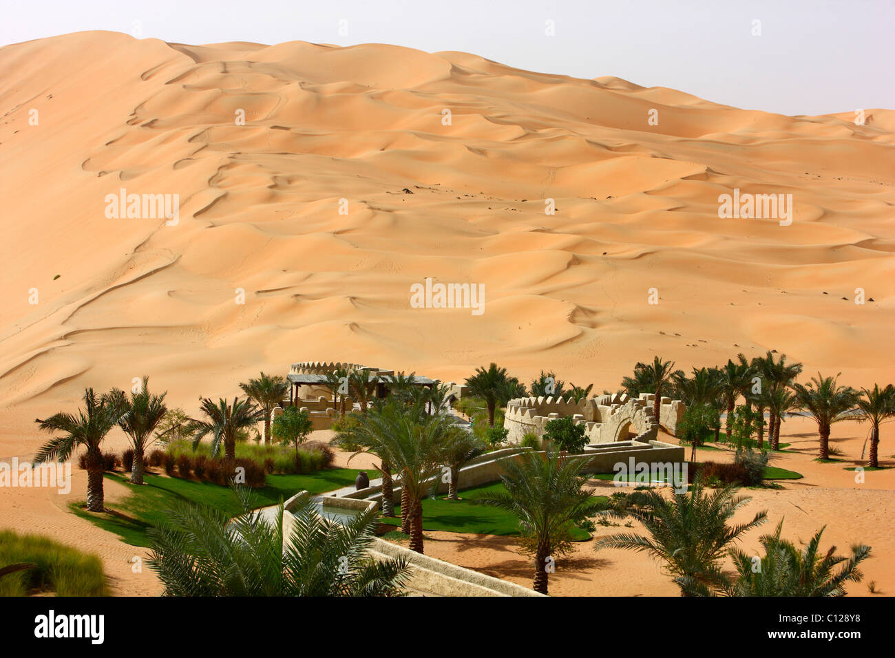 Anantara Qasr al Sarab, hotel resort di lusso hotel nel deserto, in Rub Al Khali desert, Empty Quarter, Abu Dhab Foto Stock