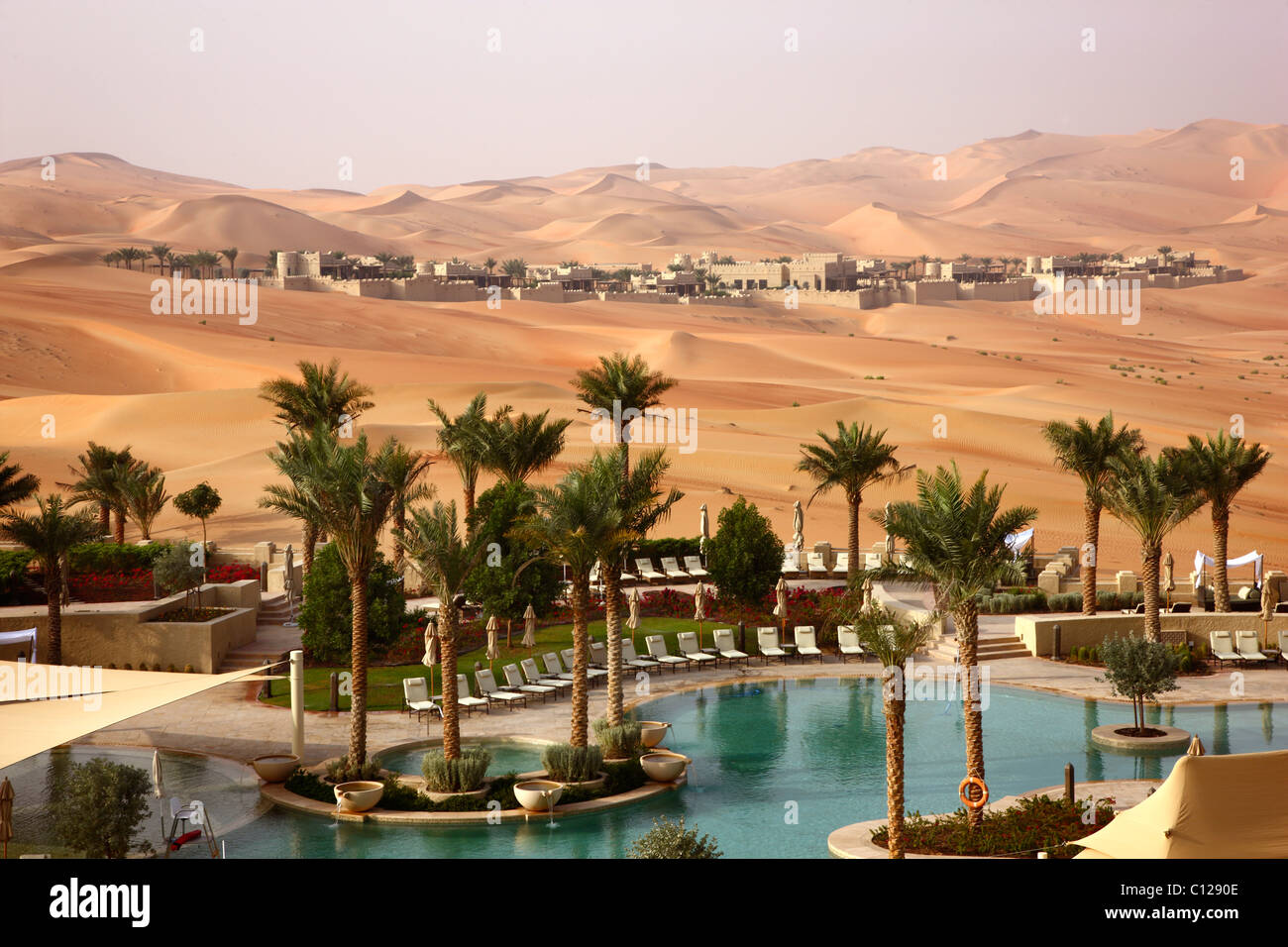 Anantara Qasr al Sarab, hotel resort di lusso hotel nel deserto, in Rub Al Khali desert, Empty Quarter, Abu Dhab Foto Stock